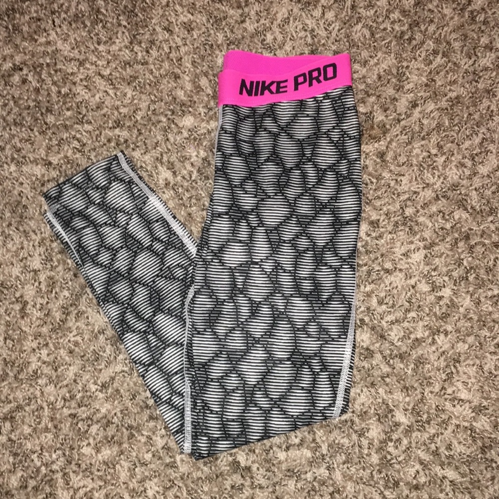 Nike pro full length leggings